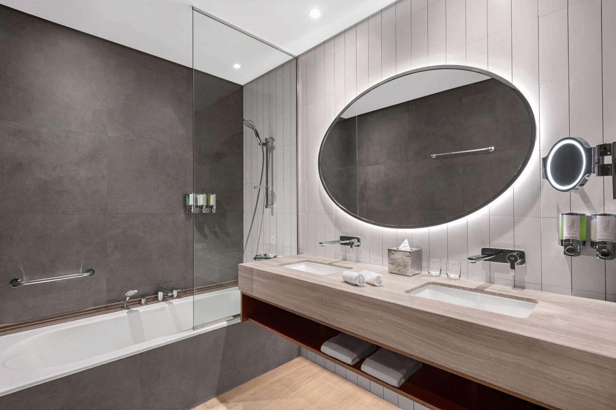 Hotel Hampton By Hilton Marjan Island Ras al-Khaimah Esterno foto